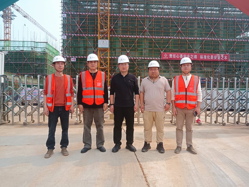 和天国际总经理、党委副书记李林海带班检查重点项目建设